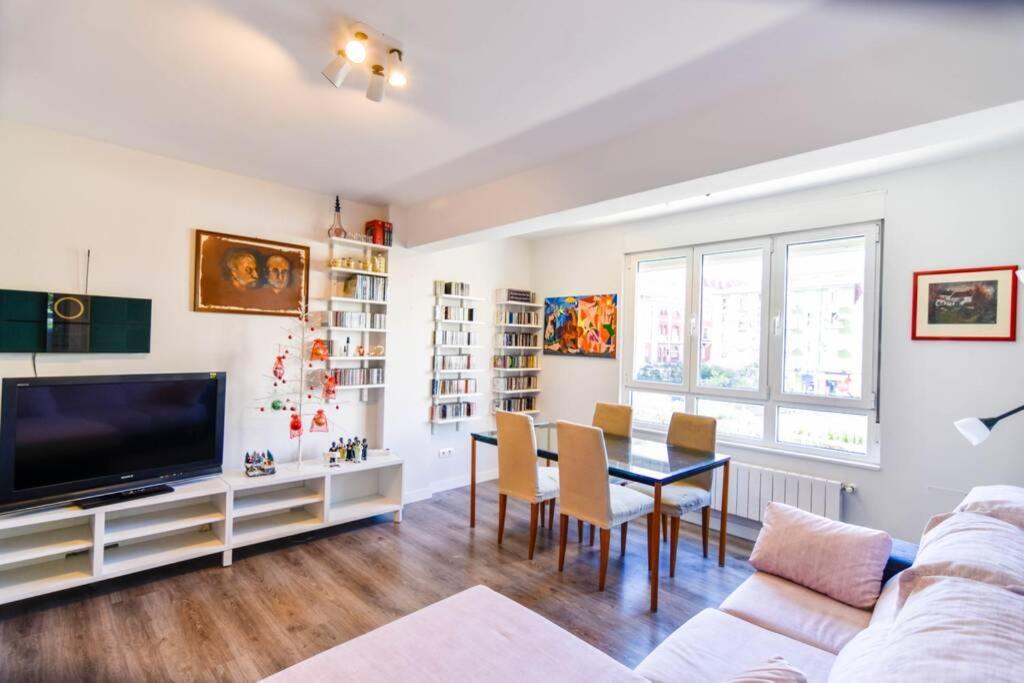 Comodo Apartamento En Puertochico, Cerca De Todo. Santander Bagian luar foto